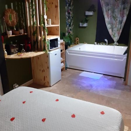 La Chambre Des Songes Saze  Екстер'єр фото